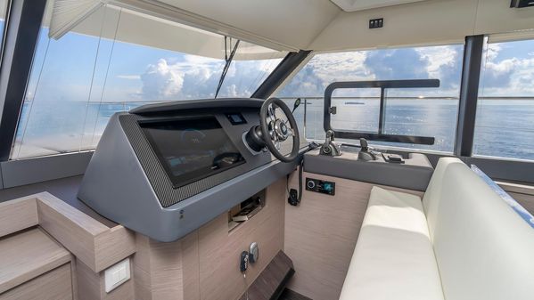 Fountaine-pajot MY-6 image