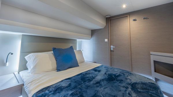 Fountaine-pajot MY-6 image