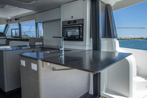 Fountaine-pajot MY-6 image