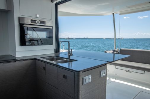 Fountaine-pajot MY-6 image