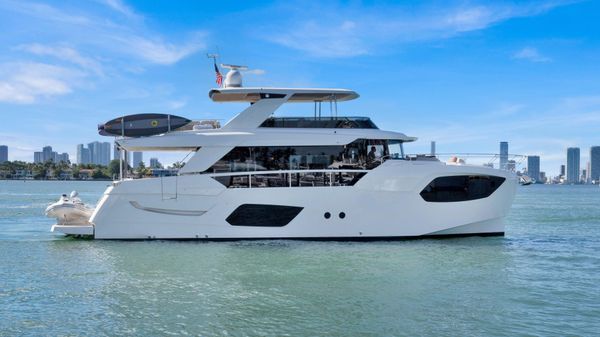Absolute Navetta 68