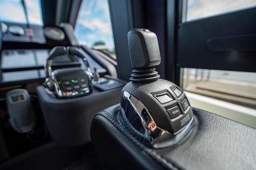 Cranchi E-52S-EVOLUZIONE image