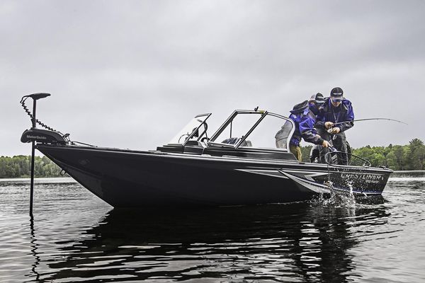 Crestliner 1850 Raptor SC - main image