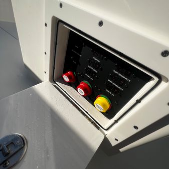 Pathfinder 2700 Open image