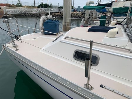 Catalina Morgan 44 Center Cockpit image