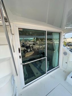 Sea Ray 400 Sedan Bridge image