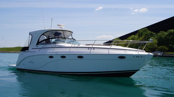 Rinker 400 Express Cruiser W/ AXIUS 
