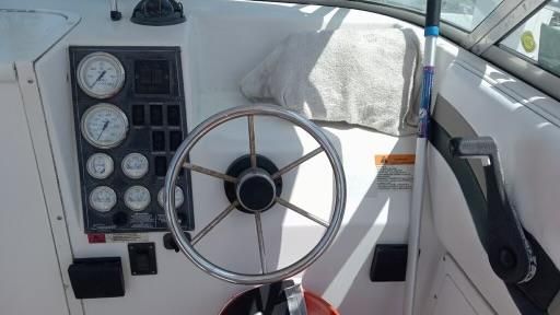 Seaswirl Striper 2600 Sport Cabin I/O image