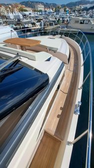 Cayman Yachts 600 S image