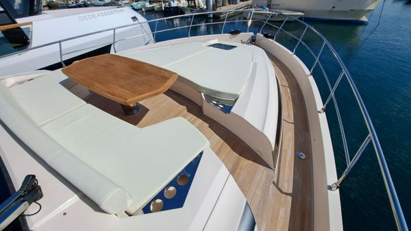 Cayman Yachts 600 S image