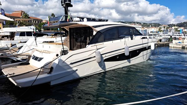 Cayman Yachts 600 S image