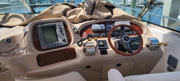 Sea Ray 380 Sundancer image