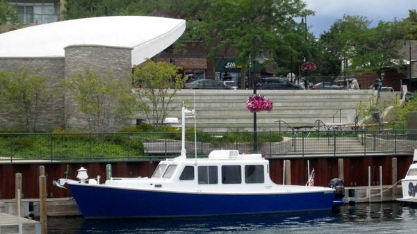 Custom Eco Trawler 33