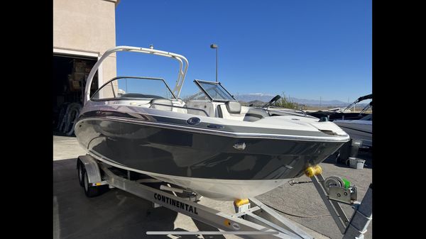 Yamaha Boats 242 Limited S