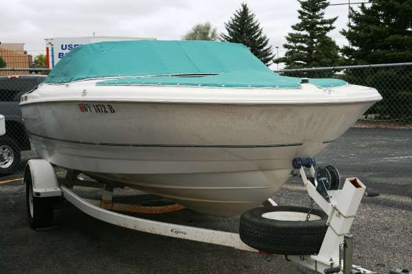 Bayliner 2150 Capri DX Bowrider - main image