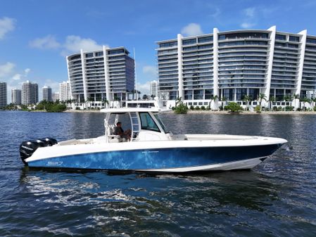 Boston Whaler 350 Outrage image