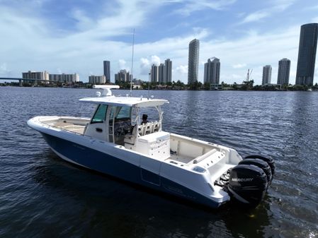 Boston Whaler 350 Outrage image