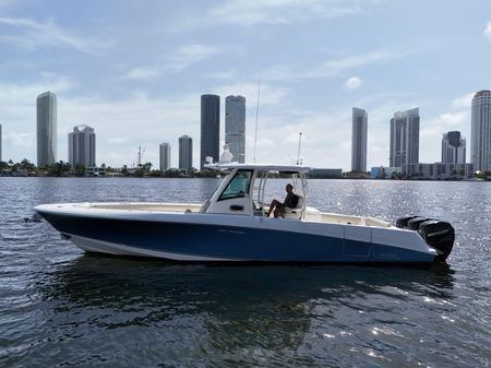 Boston Whaler 350 Outrage image