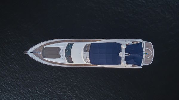 Sunseeker 90 Yacht image