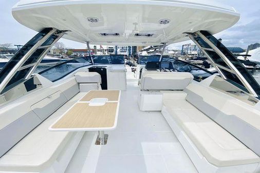 Aquila 32 Sport image