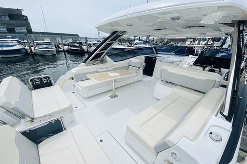 Aquila 32 Sport image