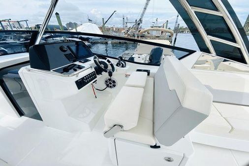 Aquila 32 Sport image