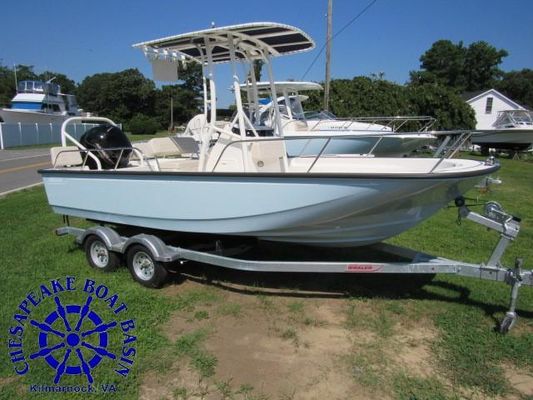 Boston Whaler 190 Montauk - main image