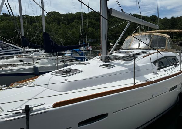 Beneteau 40 image