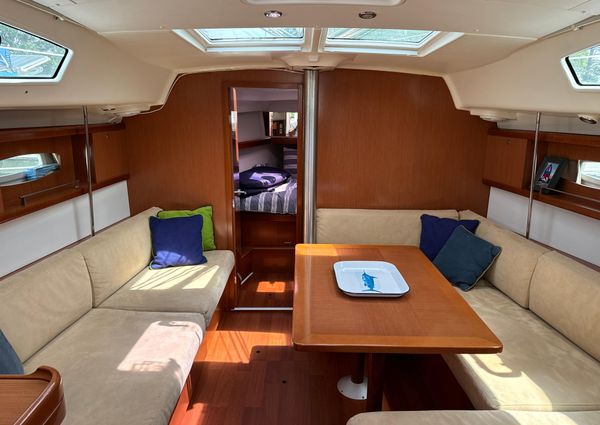 Beneteau 40 image