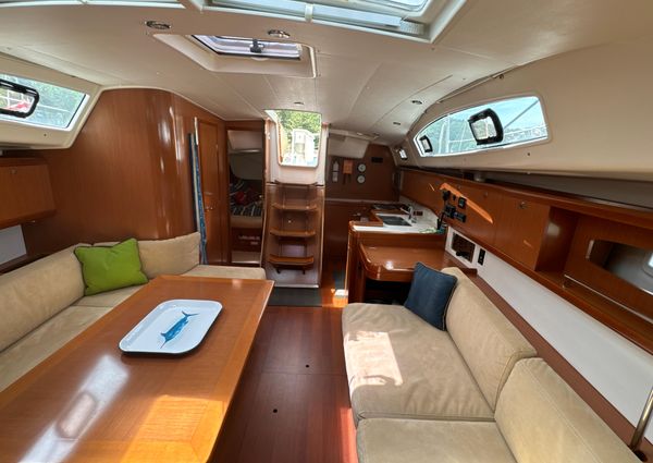 Beneteau 40 image