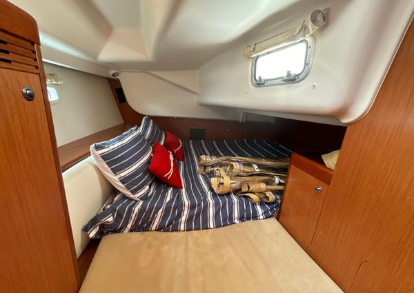 Beneteau 40 image