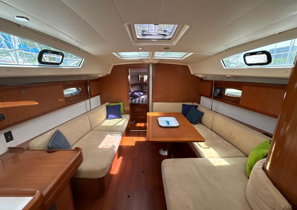 Beneteau 40 image