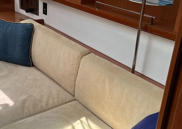 Beneteau 40 image