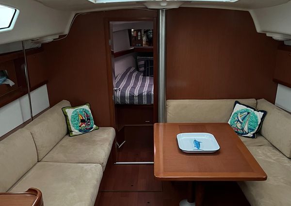 Beneteau 40 image