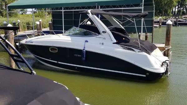 Sea Ray 250 Sundancer 