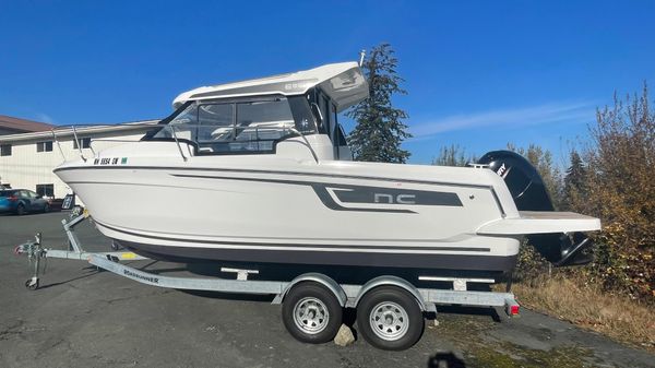 Jeanneau NC695 S2