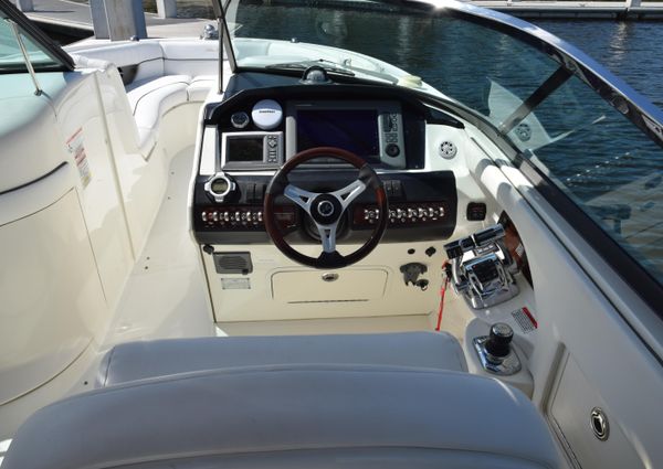 Sea Ray 300 SLX image