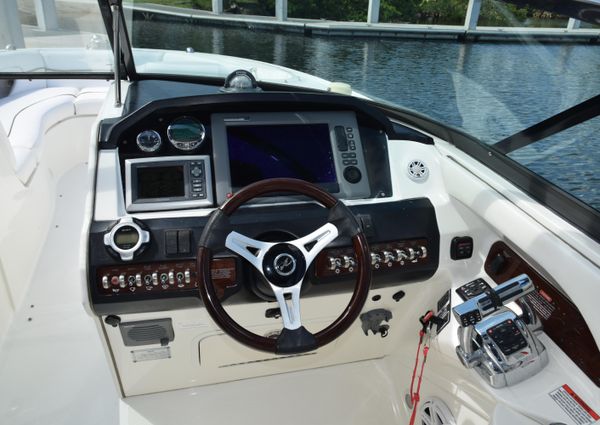 Sea Ray 300 SLX image