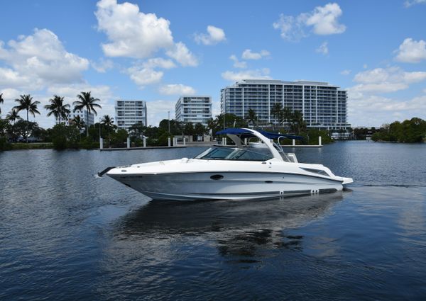 Sea Ray 300 SLX image