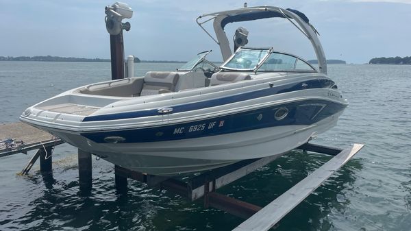 Crownline E255