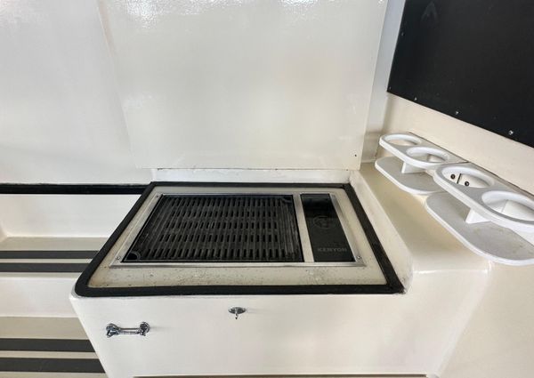 Hatteras Enclosed Bridge Sportfish image