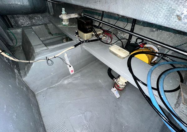 Hatteras Enclosed Bridge Sportfish image