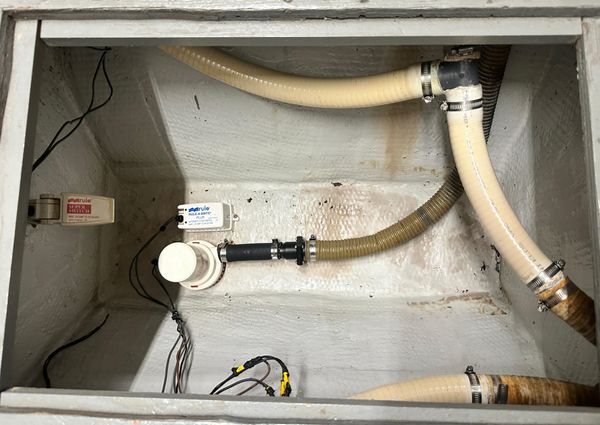 Hatteras Enclosed Bridge Sportfish image