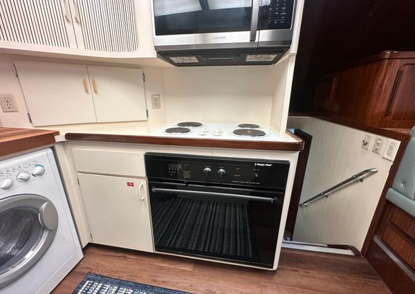 Hatteras Enclosed Bridge Sportfish image