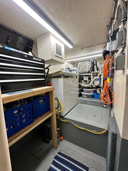 Hatteras Enclosed Bridge Sportfish image