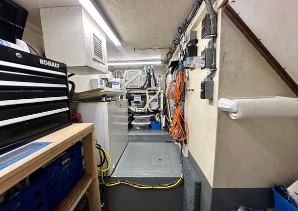 Hatteras Enclosed Bridge Sportfish image