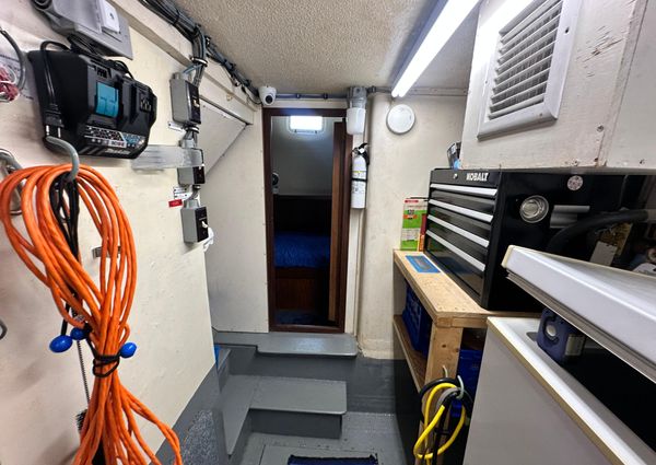 Hatteras Enclosed Bridge Sportfish image