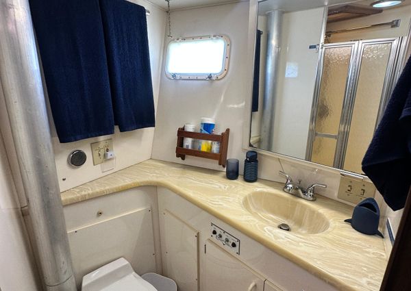 Hatteras Enclosed Bridge Sportfish image