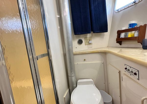 Hatteras Enclosed Bridge Sportfish image