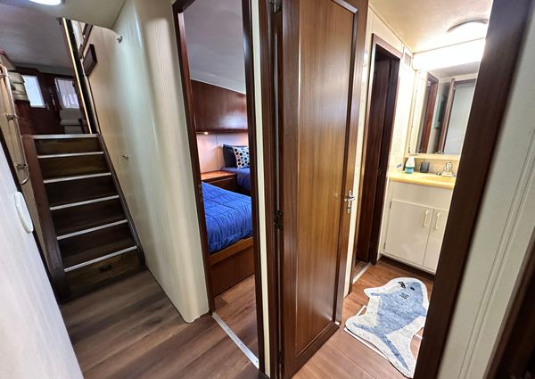 Hatteras Enclosed Bridge Sportfish image